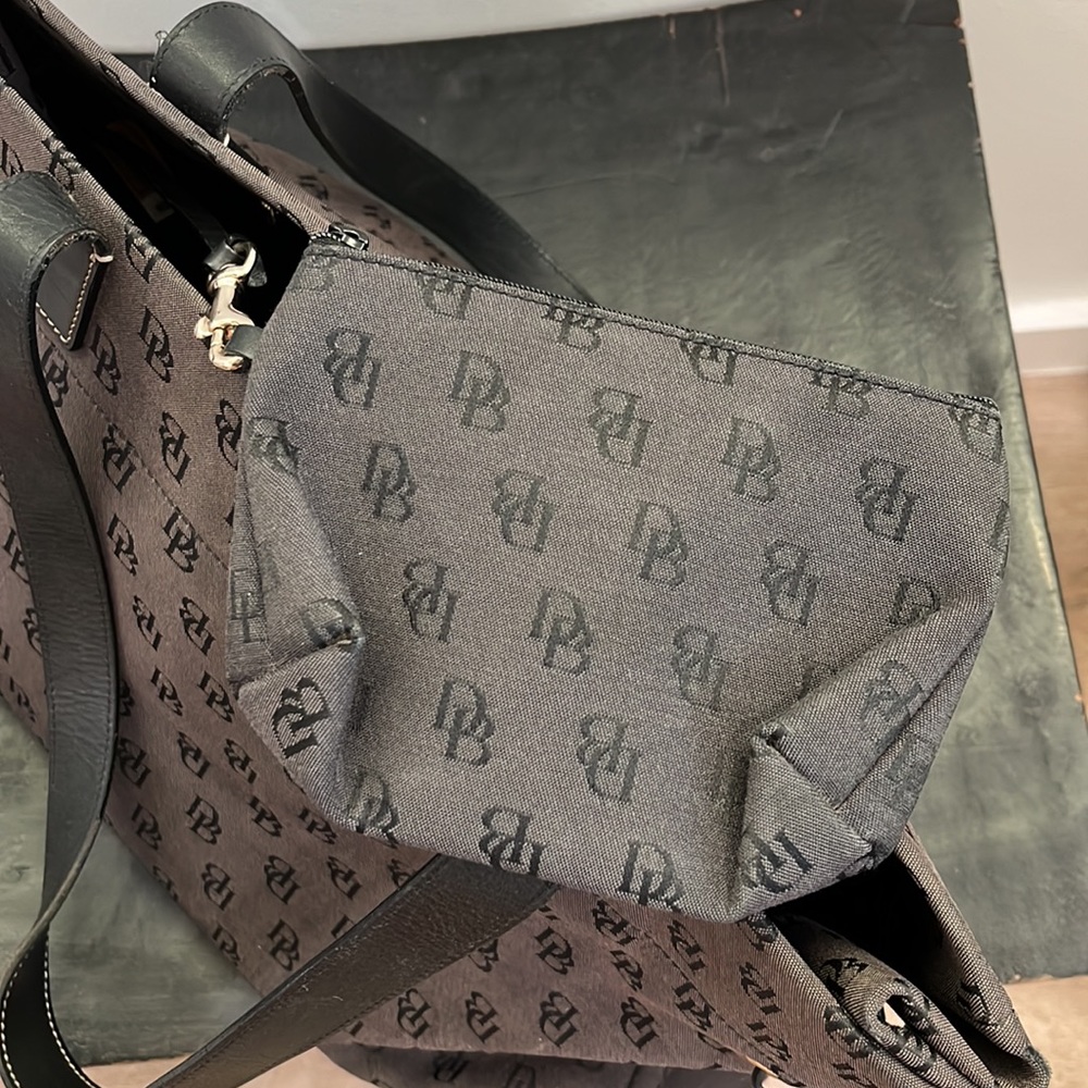 Vintage Large Dooney & Bourke Tote Bag w/ Pouch - Picture 7 of 11